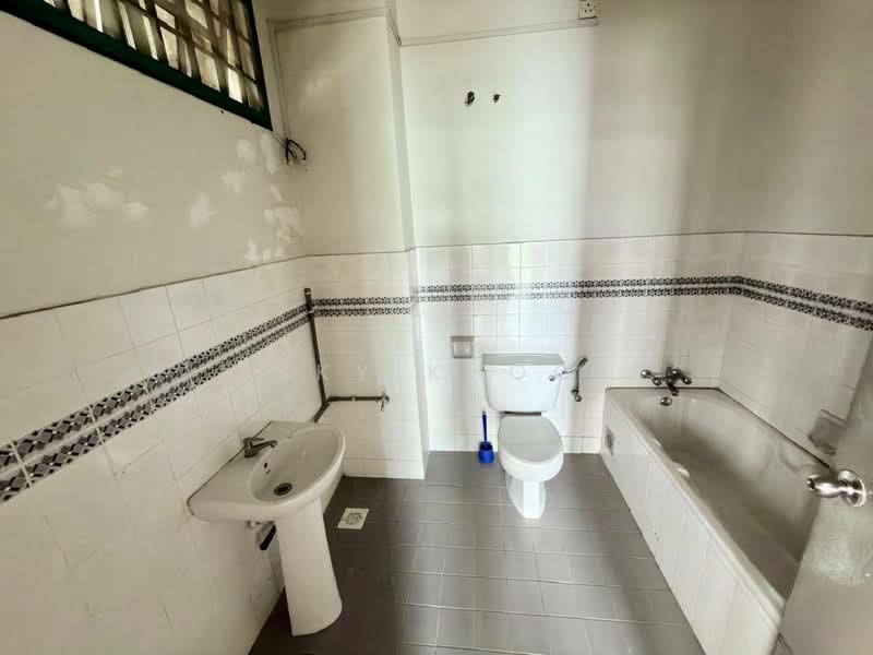 Semi-Detached House for Sale in Johor Bahru (Johor) - Sky Khoo - Bathroom - PropertyGuru.com.my