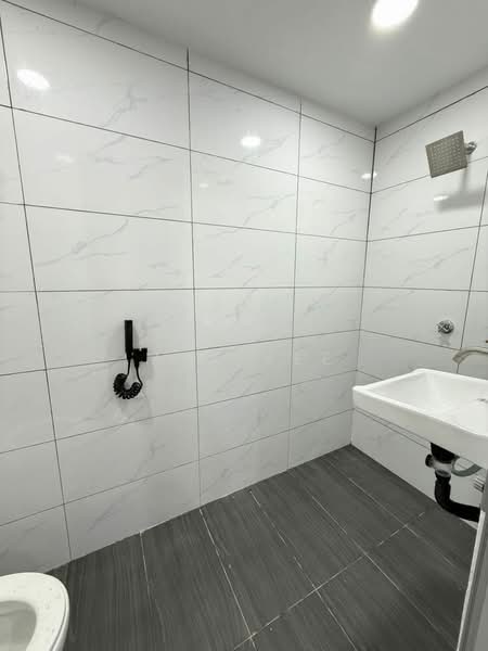 Rumah Teres 2 Tingkat untuk Dijual di Pekan Saleng (Senai) - Max Yee - Bathroom - PropertyGuru.com.my