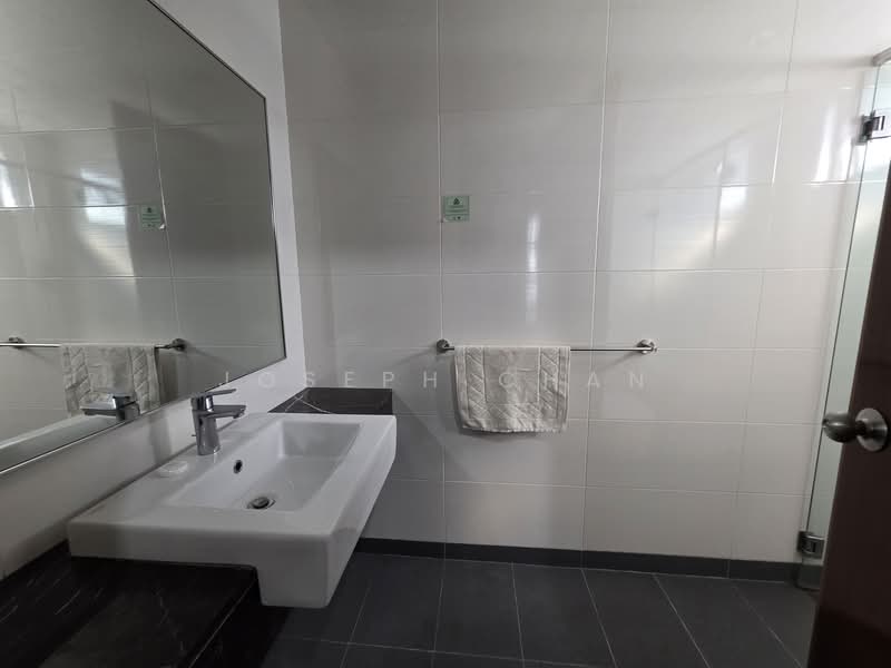 Servis Apartment untuk Dijual di Acappella Residences - Joseph Chan - Bathroom - PropertyGuru.com.my