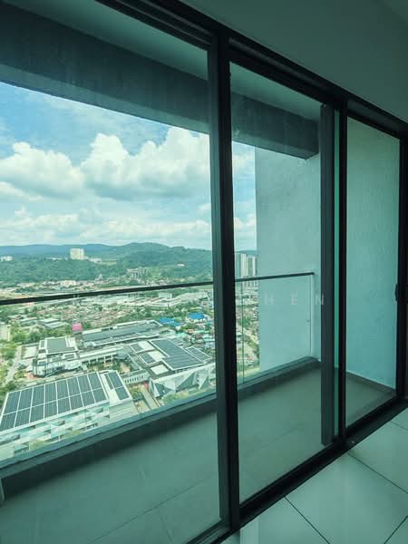 Kondominium untuk Dijual di The Valley Residences @ SkySierra - Kelvin Chen - Balcony - PropertyGuru.com.my