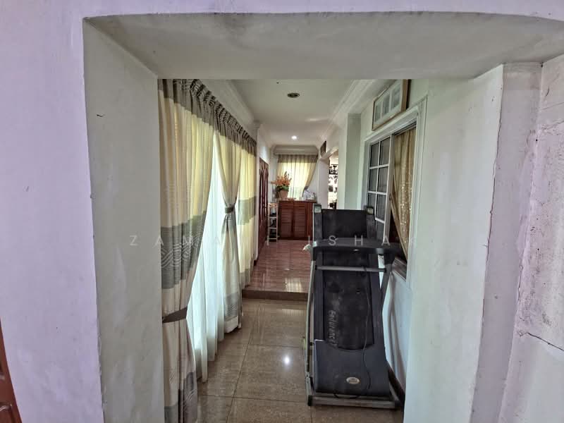 Rumah Teres 2 Tingkat untuk Dijual di Bandar Utama Batang Kali (Batang Kali) - Zamani Ishak - Corridor - PropertyGuru.com.my