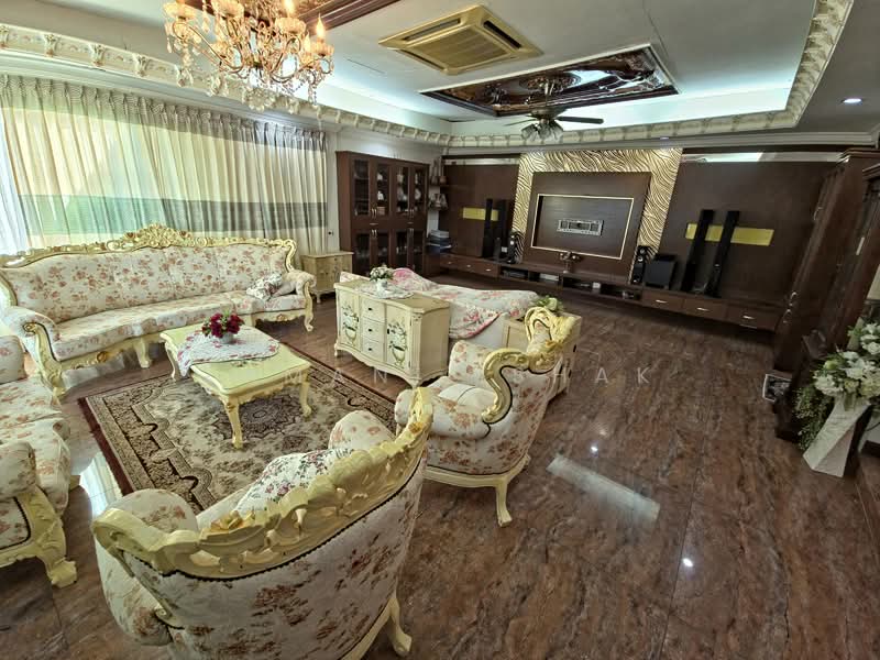 Rumah Teres 2 Tingkat untuk Dijual di Bandar Utama Batang Kali (Batang Kali) - Zamani Ishak - Living Room - PropertyGuru.com.my