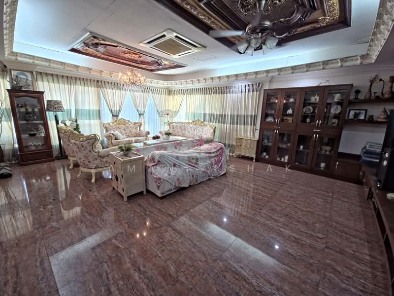 Rumah Teres 2 Tingkat untuk Dijual di Bandar Utama Batang Kali (Batang Kali) - Zamani Ishak - Living Room - PropertyGuru.com.my