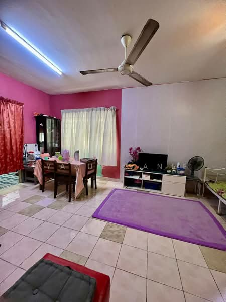 Apartment for Sale at Pangsapuri Permai - Syazue Wanie - Living Room - PropertyGuru.com.my