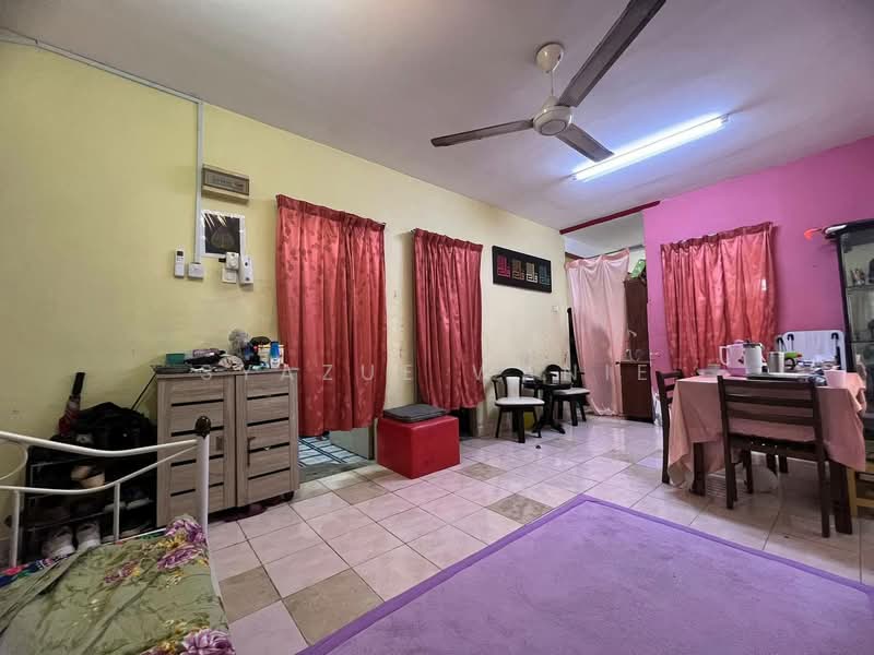 Apartment for Sale at Pangsapuri Permai - Syazue Wanie - Living Room - PropertyGuru.com.my