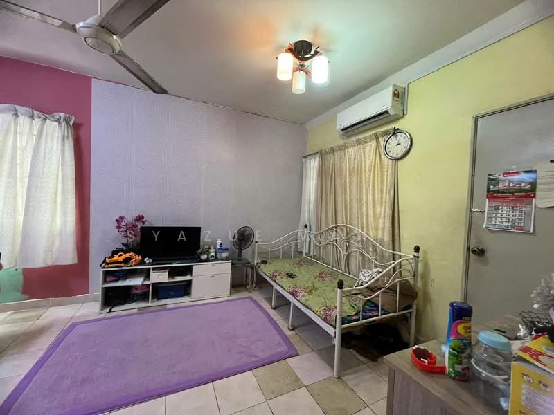 Apartment for Sale at Pangsapuri Permai - Syazue Wanie - Living Room - PropertyGuru.com.my