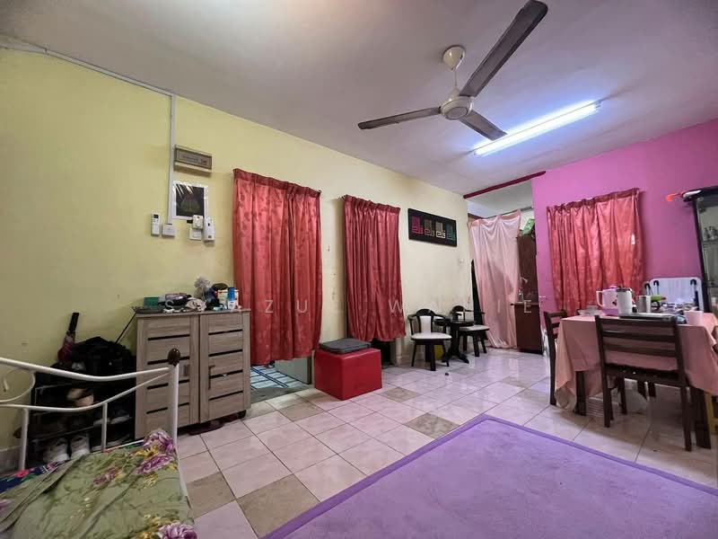 Apartment for Sale at Pangsapuri Permai - Syazue Wanie - Living Room - PropertyGuru.com.my