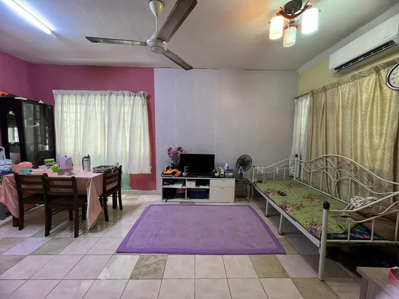 Apartment for Sale at Pangsapuri Permai - Syazue Wanie - Living Room - PropertyGuru.com.my