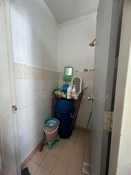 Apartment for Sale at Pangsapuri Permai - Syazue Wanie - Bathroom - PropertyGuru.com.my