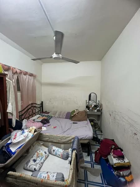 Apartment for Sale at Pangsapuri Permai - Syazue Wanie - Bedroom - PropertyGuru.com.my