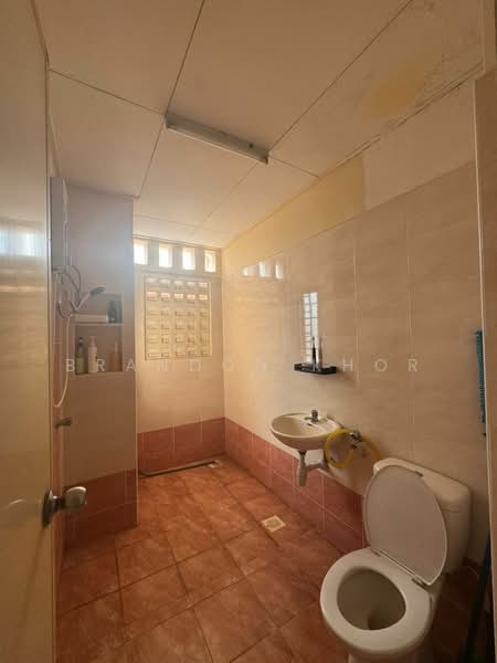 Rumah Teres 2 Tingkat untuk Dijual di Taman Ehsan Jaya (Ulu Tiram) - Brandon Khor - Bathroom - PropertyGuru.com.my