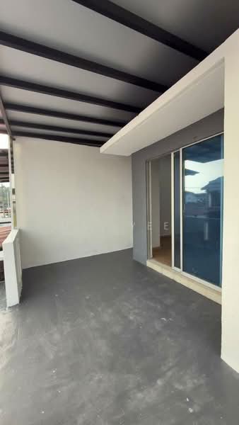 2-storey Terraced House for Sale in Kelapa Sawit (Kulai) - Max Yee - Balcony - PropertyGuru.com.my