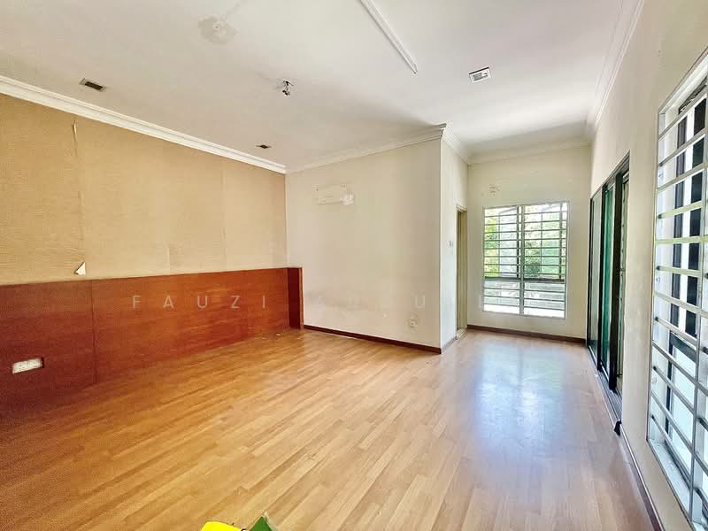 Rumah Teres untuk Dijual di Putra Heights (Subang Jaya) - Fauzi Abdullah - Living Room - PropertyGuru.com.my