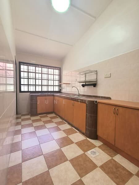 Rumah Teres 1.5 Tingkat untuk Disewa di Taman Pelangi Indah (Ulu Tiram) - June Teo - PropertyGuru.com.my