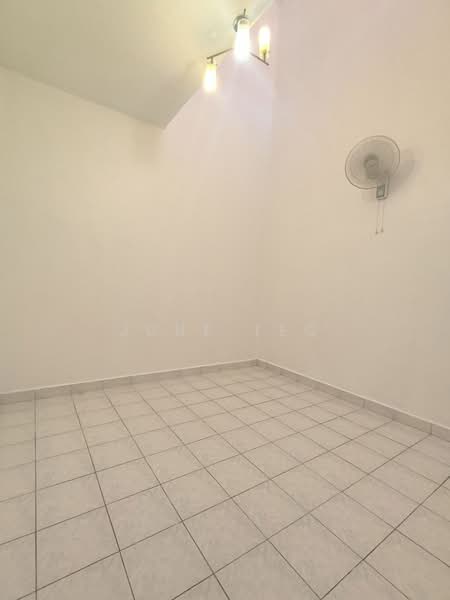 Rumah Teres 1.5 Tingkat untuk Disewa di Taman Pelangi Indah (Ulu Tiram) - June Teo - PropertyGuru.com.my