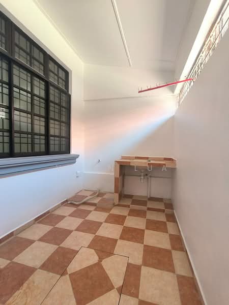 Rumah Teres 1.5 Tingkat untuk Disewa di Taman Pelangi Indah (Ulu Tiram) - Vlien Lua - PropertyGuru.com.my