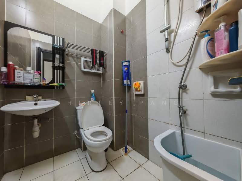 2-storey Terraced House for Sale in Setia Eco Gardens (Gelang Patah) - Shirley Pang - Bathroom - PropertyGuru.com.my