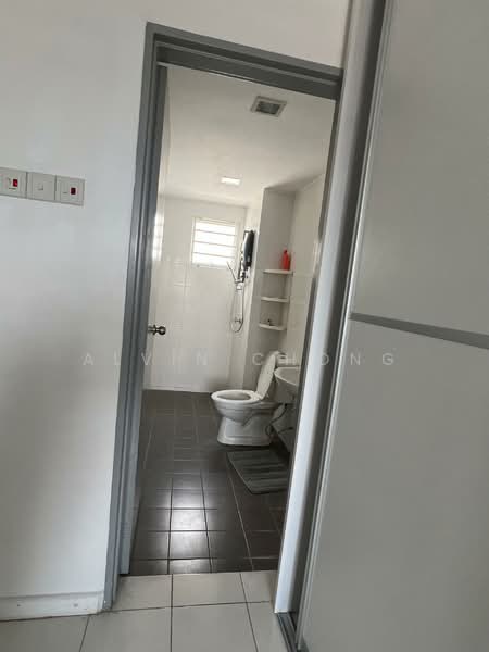 Kondominium untuk Disewa di Casa Idaman - Alvin Chong - Bathroom - PropertyGuru.com.my