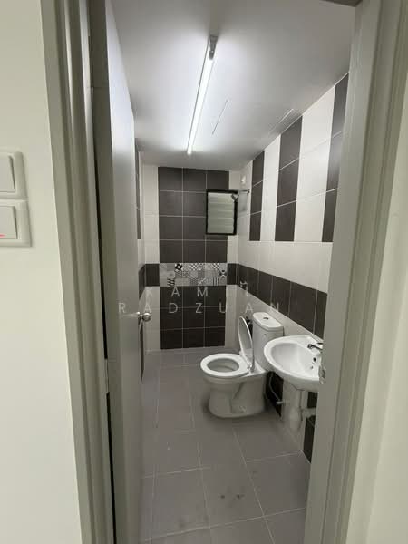 Service Residence for Rent at Residensi Emas - Kamil Radzuan - Bathroom - PropertyGuru.com.my
