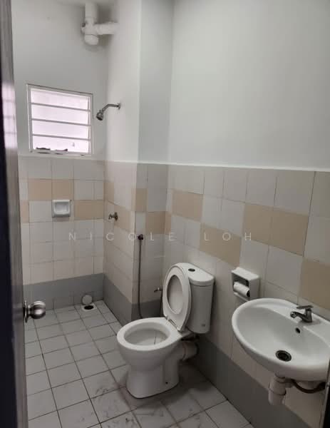 Condominium for Rent at Nusa Mewah Villa Condominium - Nicole Loh - Bathroom - PropertyGuru.com.my