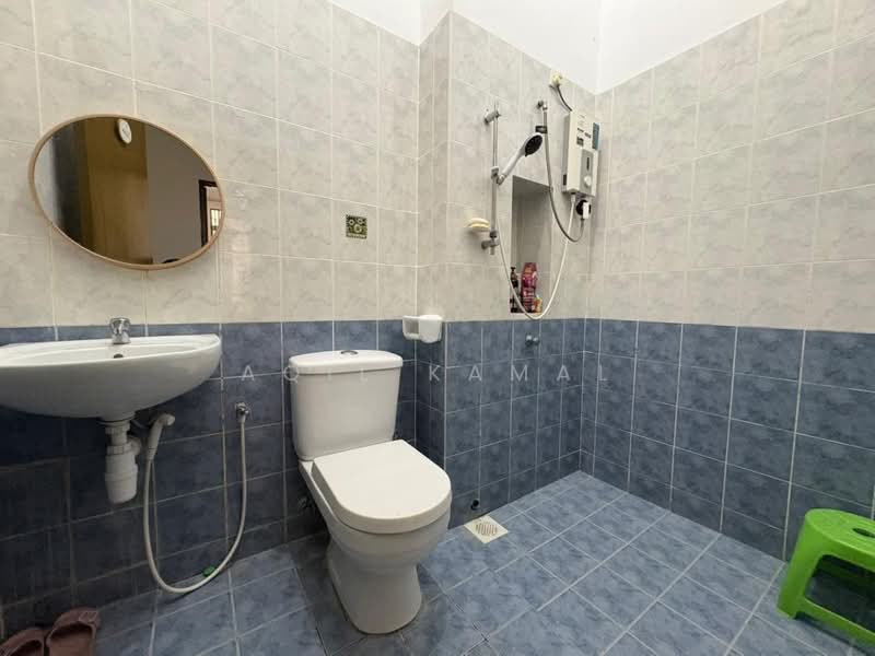 Semi-Detached House for Sale in Kapar (Selangor) - Aqil Kamal - PropertyGuru.com.my