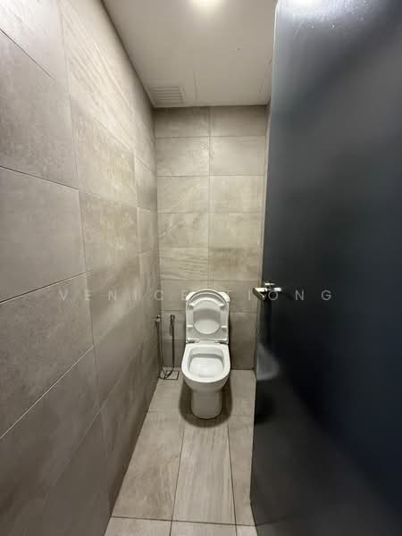 Servis Apartment untuk Disewa di Altris Residences @ The Quartz WM - Venice Tiong - Bathroom - PropertyGuru.com.my