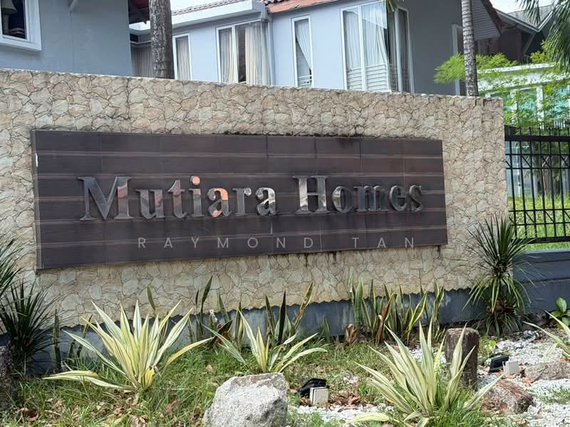Rumah Berkembar untuk Dijual di Petaling Jaya (Selangor) - Raymond Tan - Exterior - PropertyGuru.com.my
