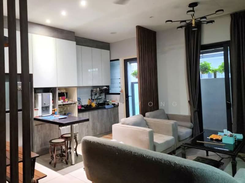 3-storey Terraced House for Sale in Kota Kemuning (Shah Alam) - Tabris Wong - Living Room - PropertyGuru.com.my