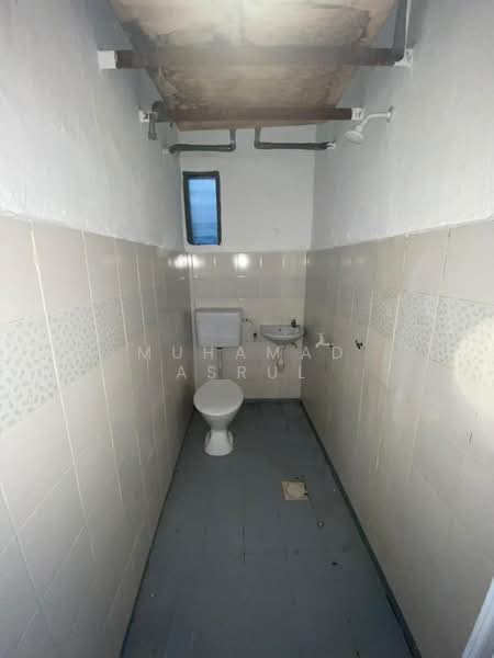 Flat for Sale at Perumahan Rakyat Lima Kedai - Muhamad Asrul - Bathroom - PropertyGuru.com.my