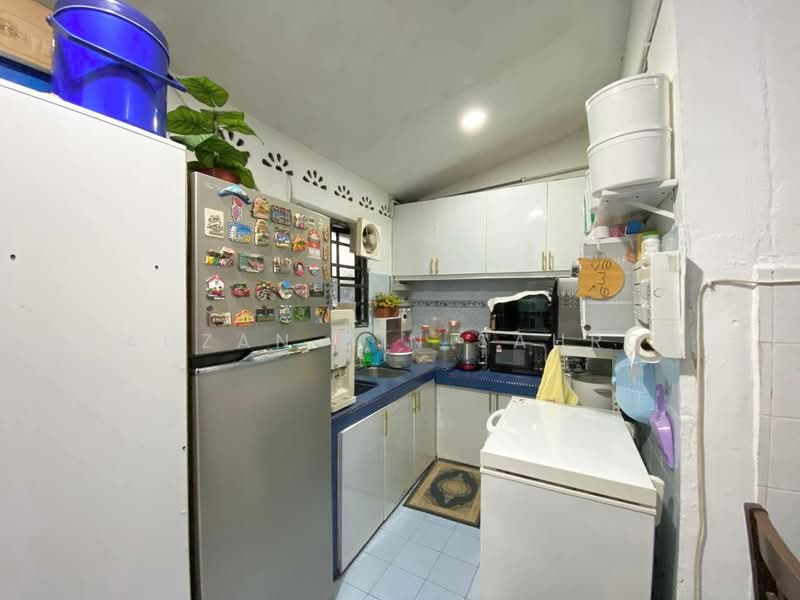 Rumah Teres 1 Tingkat untuk Dijual di Taman Seri Medan Jaya (Telok Panglima Garang) - Fauzan bin Sahrom - Kitchen - PropertyGuru.com.my