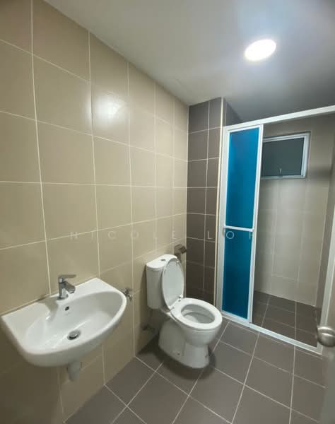 Service Residence for Sale at Razak City Residences (RC Residences) - Nicole Loh - Bathroom - PropertyGuru.com.my