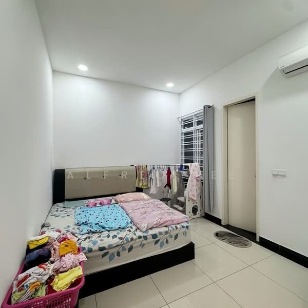 Cluster House for Sale in Johor Bahru (Johor) - Alfred Pee - Bedroom - PropertyGuru.com.my