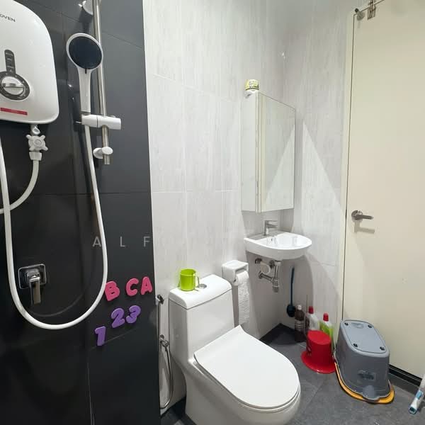 Cluster House for Sale in Johor Bahru (Johor) - Alfred Pee - Bathroom - PropertyGuru.com.my