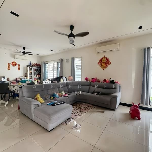 Cluster House for Sale in Johor Bahru (Johor) - Alfred Pee - Living Room - PropertyGuru.com.my
