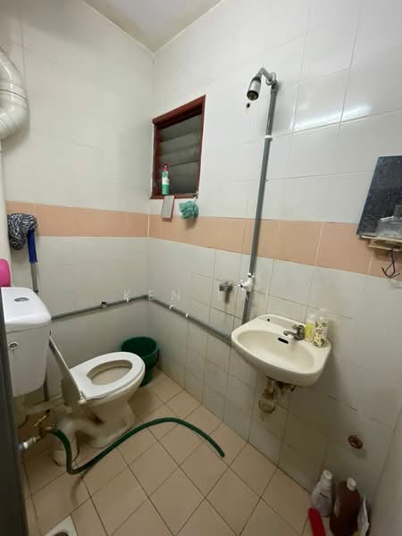 Apartment for Sale at Damai Apartment - Ken Lai - Bathroom - PropertyGuru.com.my