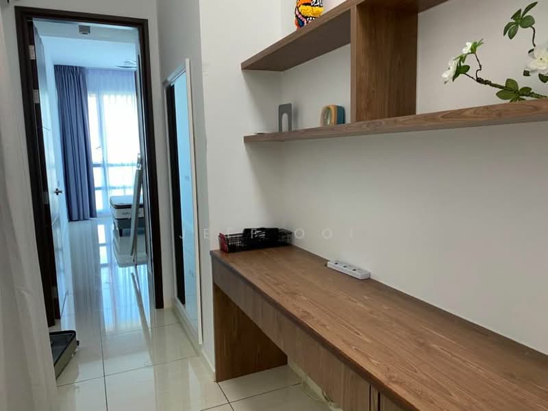 Condominium for Rent at Queens Residences Q2 @ Queens Waterfront - Jeff Ooi - Corridor - PropertyGuru.com.my
