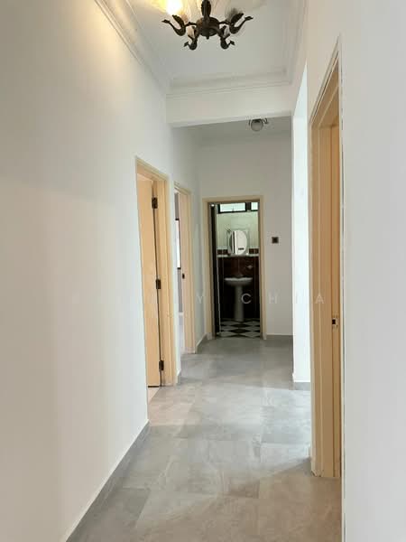 Semi-Detached House for Sale in Taman Molek (Johor Bahru) - Kennly Chia - Corridor - PropertyGuru.com.my