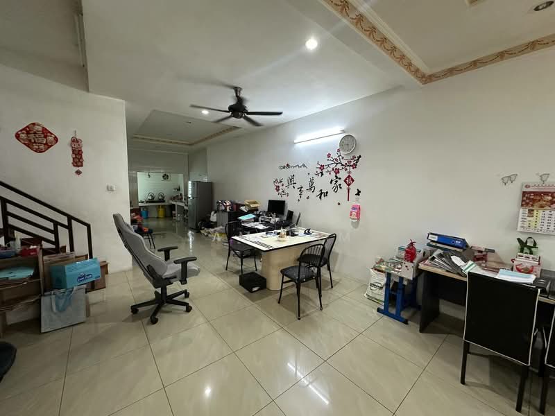 2-storey Terraced House for Sale in Ipoh (Perak) - Sam Lam - Living Room - PropertyGuru.com.my