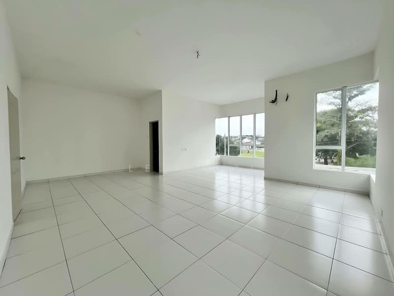 Semi-Detached House for Sale in Ipoh (Perak) - Lee Muzi - Living Room - PropertyGuru.com.my