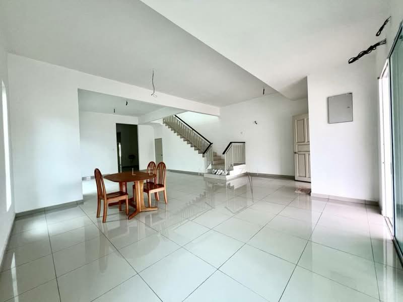 Semi-Detached House for Sale in Ipoh (Perak) - Lee Muzi - Dining Room - PropertyGuru.com.my