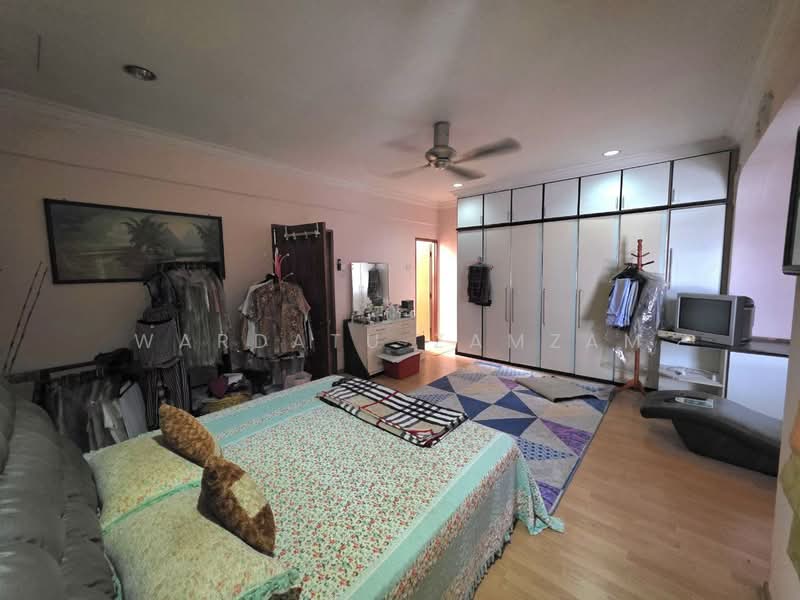Rumah Teres 2 Tingkat untuk Dijual di Seksyen 3 (Bangi) - Wardatu Zamzam - Bedroom - PropertyGuru.com.my