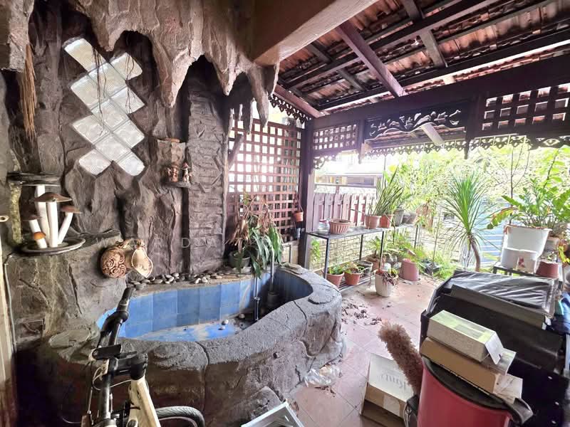 Rumah Teres 2 Tingkat untuk Dijual di Seksyen 3 (Bangi) - Wardatu Zamzam - Garden - PropertyGuru.com.my