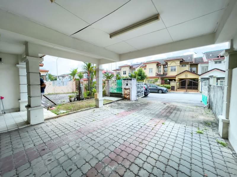 2-storey Terraced House for Sale in Usj 20 (Subang Jaya) - Celia Tan - Exterior - PropertyGuru.com.my