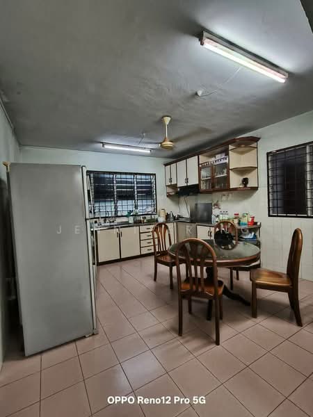 Rumah Teres 2 Tingkat untuk Dijual di Taman Damai Jaya (Skudai) - Jennifer Ng - Kitchen - PropertyGuru.com.my