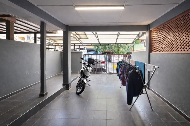 2-storey Terraced House for Sale in Taman Sinaran (Balakong) - Nor Azdlin Adnan - Exterior - PropertyGuru.com.my