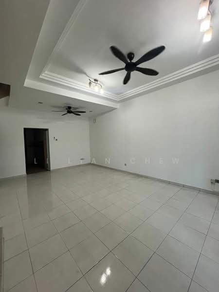 2-storey Terraced House for Sale in Austin Crest (Johor Bahru) - Li Lian Chew - Living Room - PropertyGuru.com.my
