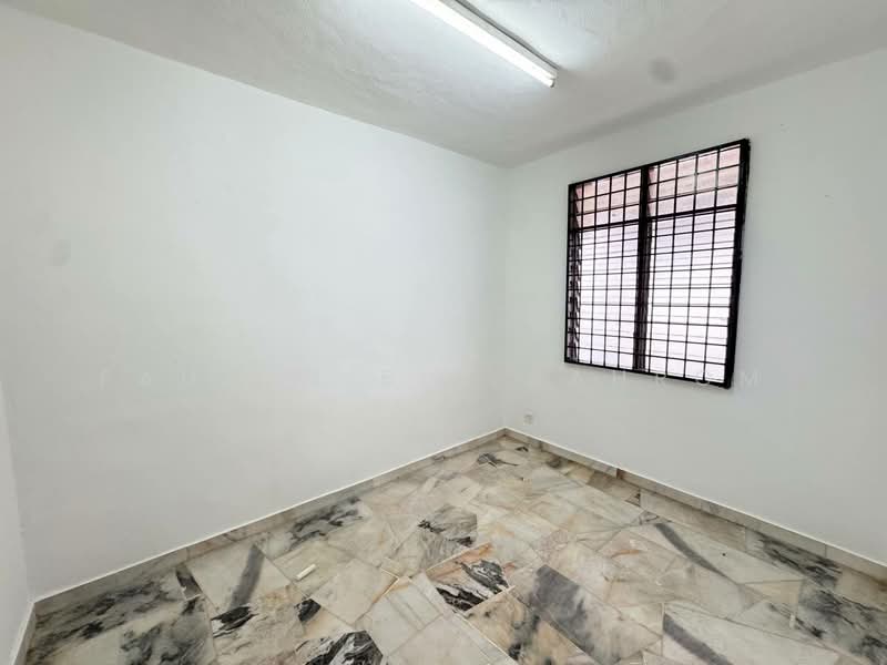 2-storey Terraced House for Sale in Taman Pinggiran Golf (Paroi) - Fauzan bin Sahrom - Interior - PropertyGuru.com.my