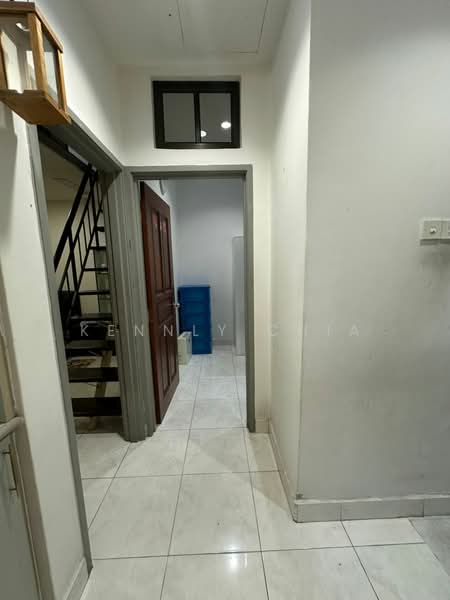 1.5-storey Terraced House for Sale in Taman Pelangi Indah (Ulu Tiram) - Kennly Chia - Interior - PropertyGuru.com.my