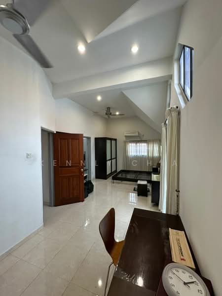 1.5-storey Terraced House for Sale in Taman Pelangi Indah (Ulu Tiram) - Kennly Chia - PropertyGuru.com.my