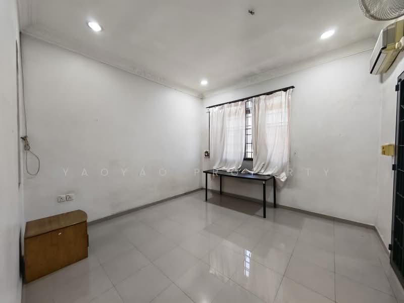 2-storey Terraced House for Sale in Taman Pelangi (Johor Bahru) - Yaoyao Property - Interior - PropertyGuru.com.my